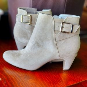 Sam & Libby Tan Suede Ankle Boots, Size 8